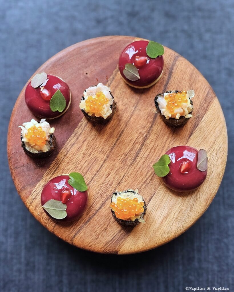 Parfait de foie de volaille, grenade, poivre de Sichuan - Maquereau, pomme ,moutarde anglaise