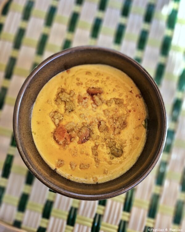 Velouté de butternut crumble