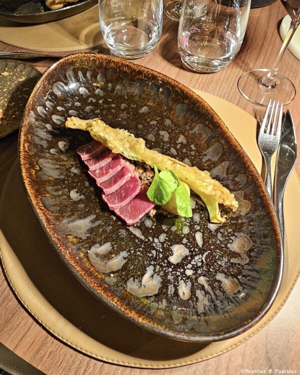 Sashimi de boeuf et tempura de pak choi