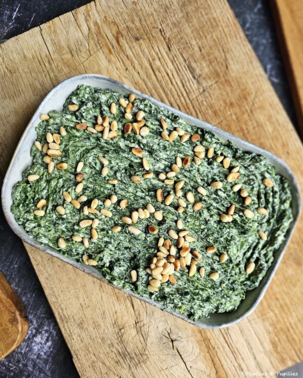 Saupoudrez de pignons