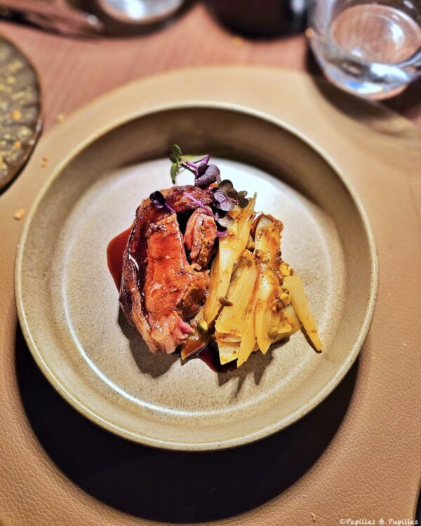 Tournedos d'agneau rôti, pistaches, salsifis
