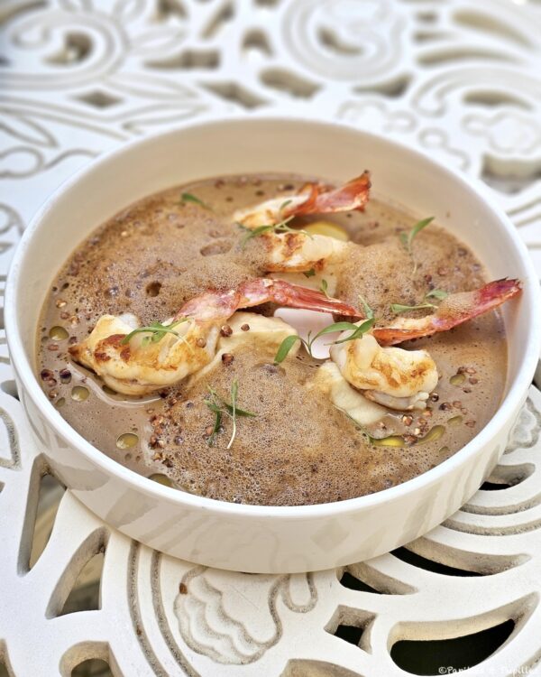Gambas, purée de céleri, sarrasin et bisque crémée