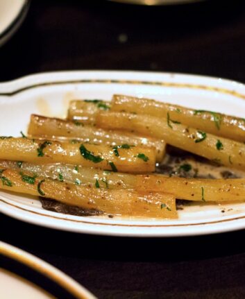 Salsifis rôtis au beurre ©Krista CC BY 2.0