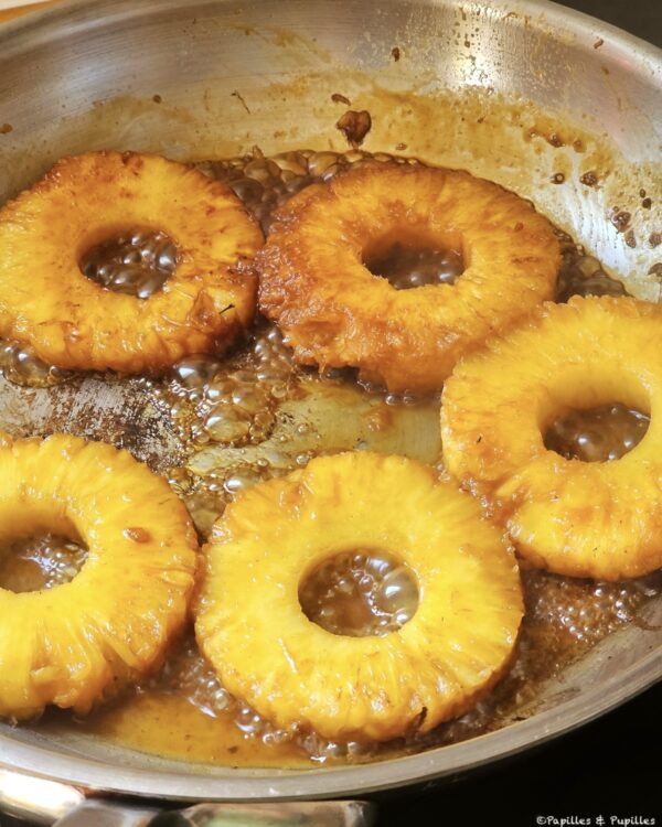 Ananas dans la poêle