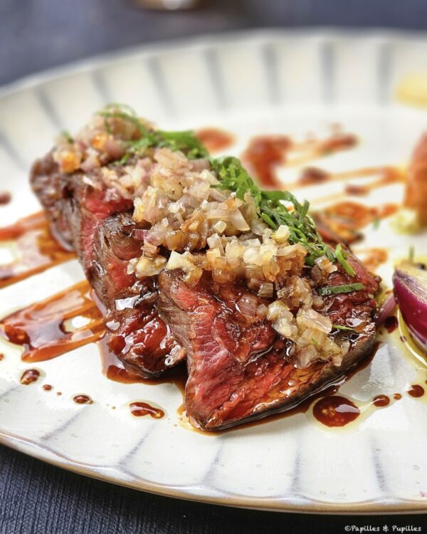 Bavette marinée à la sauce soja, au miel et à l'ail