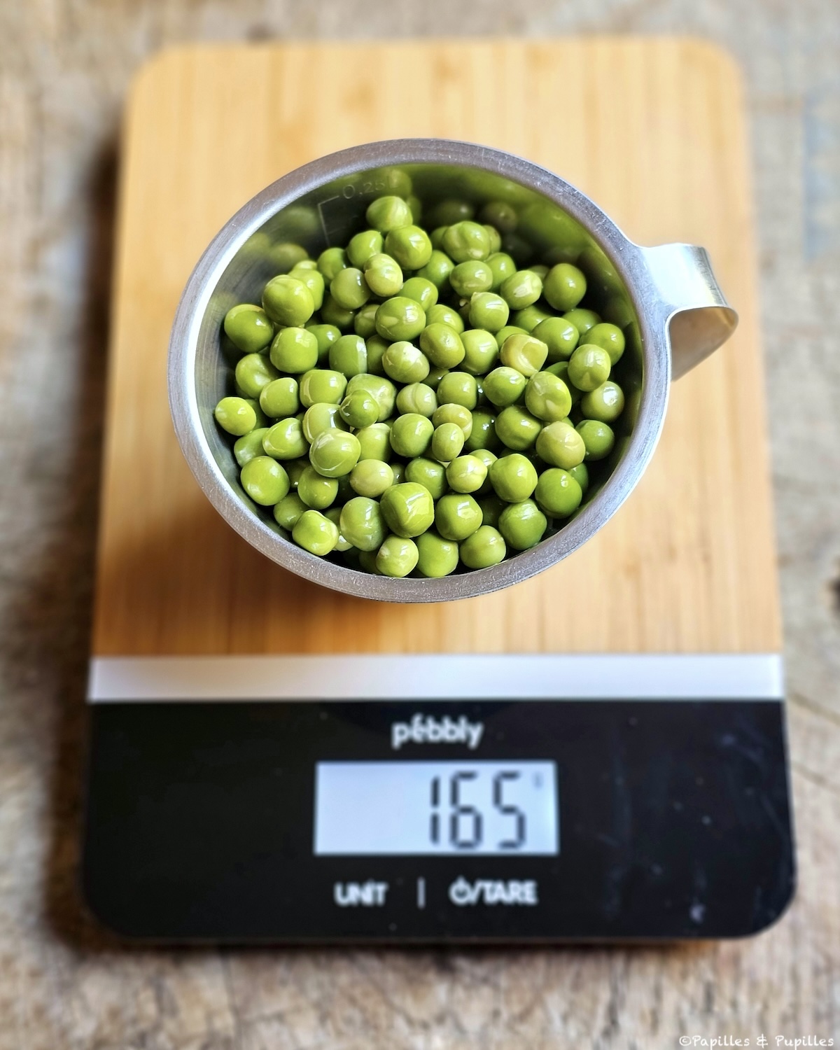 Combien pèse une tasse de petits pois