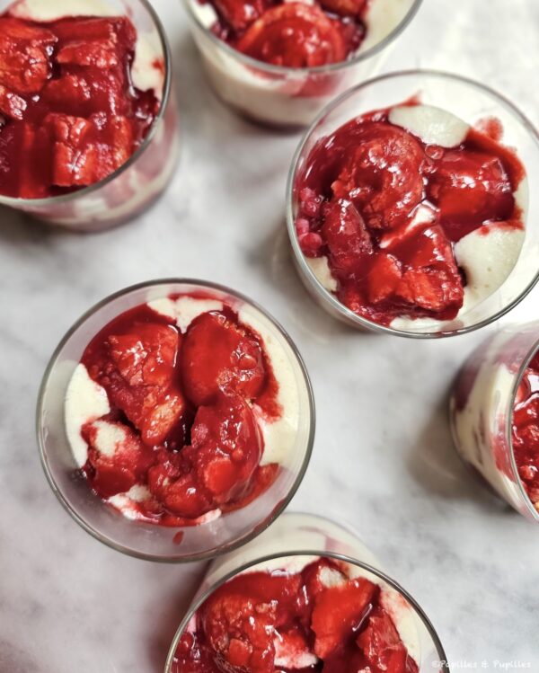 Framboises et biscuits