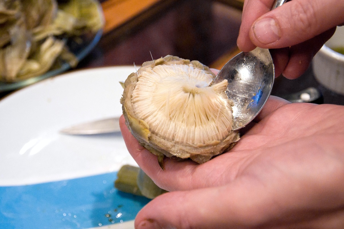 Ôtez le coeur avec une cuillere ©Artichoke Hearts 2 CC BY-NC-ND 2.0