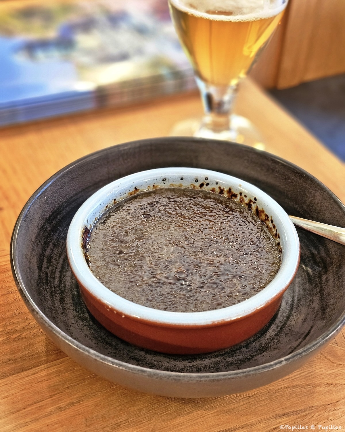 Crème brûlée au sésame noire