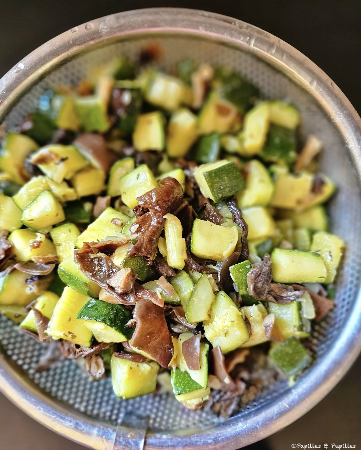 Mélange courgettes champignons