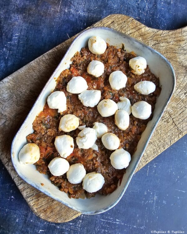 Mettez les billes de mozzarella