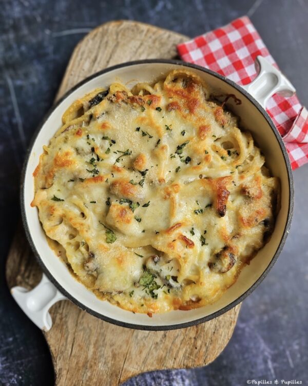 Gratin de pâtes au poulet et champignons