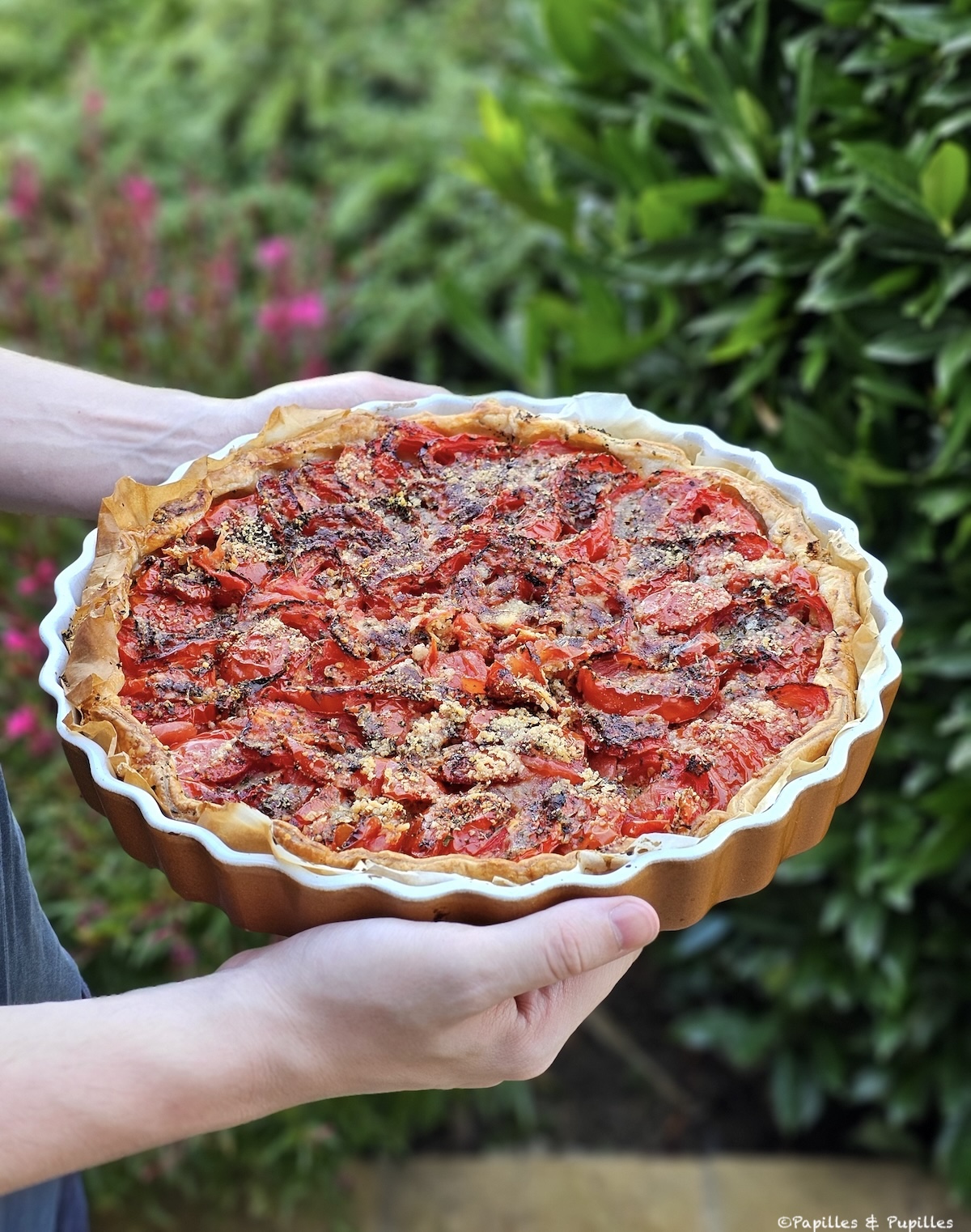 Tarte à la tomate maison sans appareil à base d'œufs