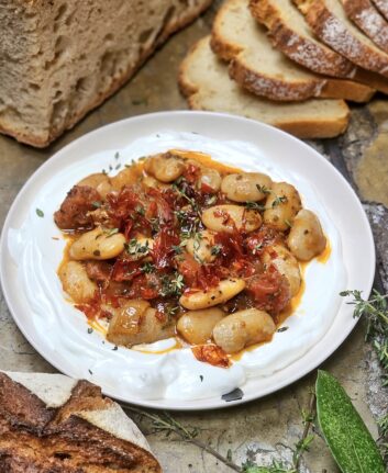 Haricots blancs aux tomates cerises rôties