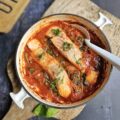 Saumon à l'arrabbiata, épinards et Parmesan