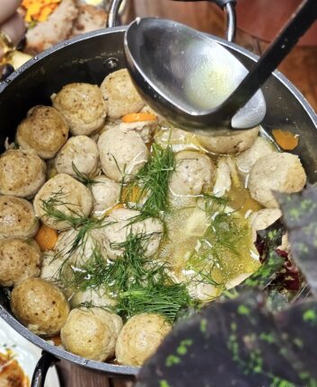Soupe aux boulettes de matzo