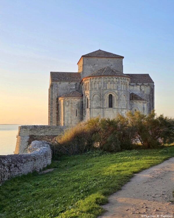 Eglise Sainte-Radegonde de Talmont sur Gironde