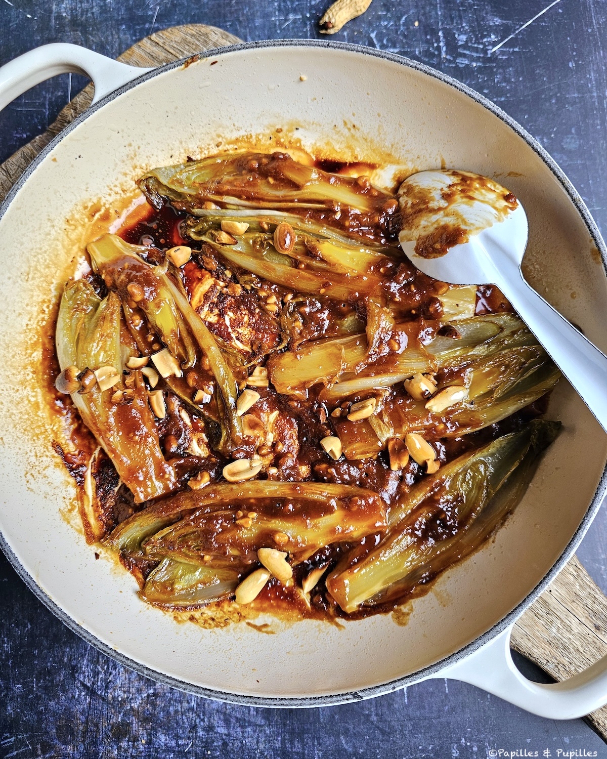 Endives braisées sauce cacahuètes