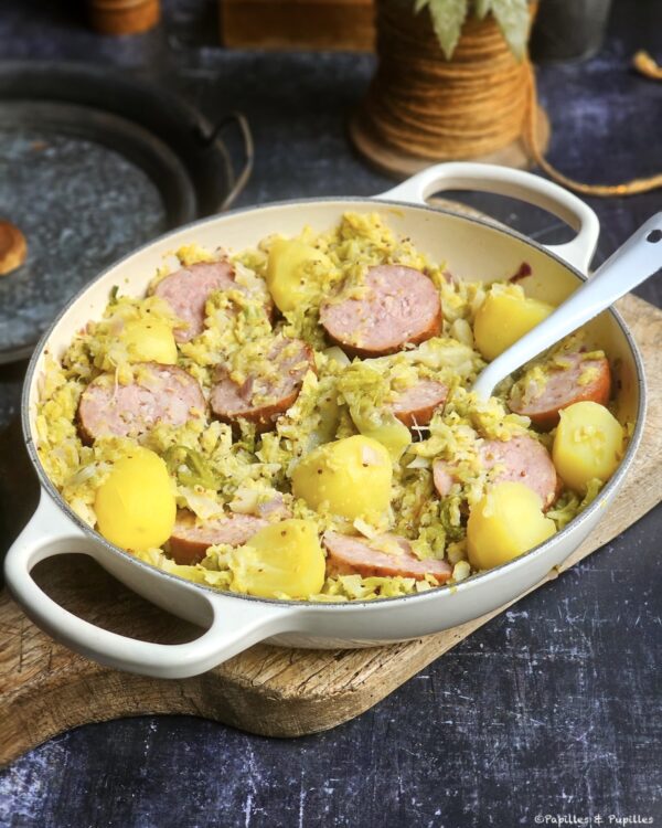 Chou vert, pommes de terre et saucisse de Morteau