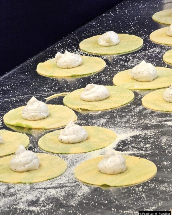 Farce sur cercles de pâte