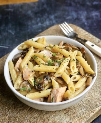 Pâtes au saumon et aux champignons