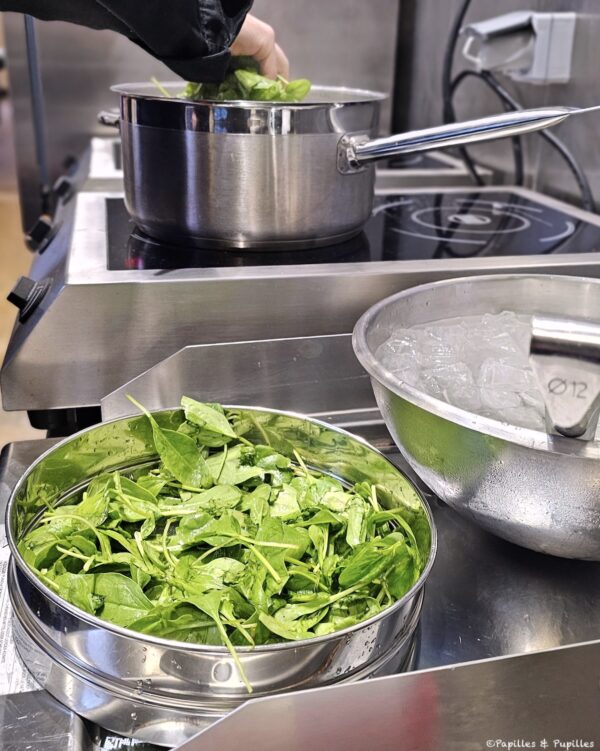 Faites cuire les épinards