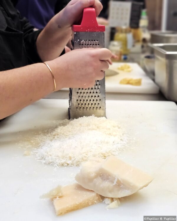 Râpez le parmesan