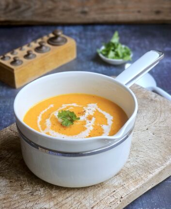 Velouté de carottes à l'orange, au curcuma et au gingembre