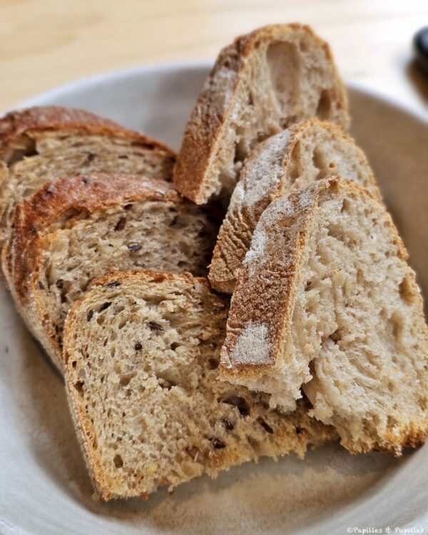 Pain de campagne et pain aux graines