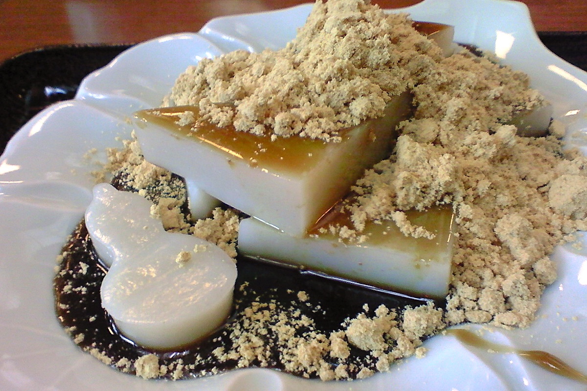 Kuzumochi ©Hirotomo Oi CC BY-NC 2.0