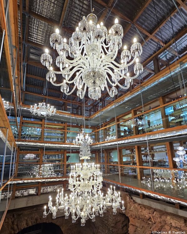 Le lustre de l'entrée