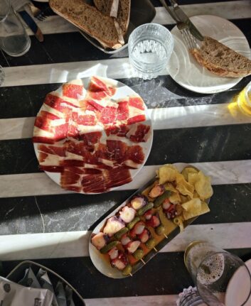 Tapas et pintxos