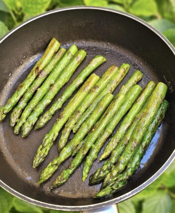 Asperges vertes rôties
