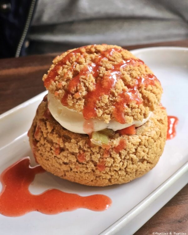 chou diplomate à l’asperge, fraises et rhubarbe