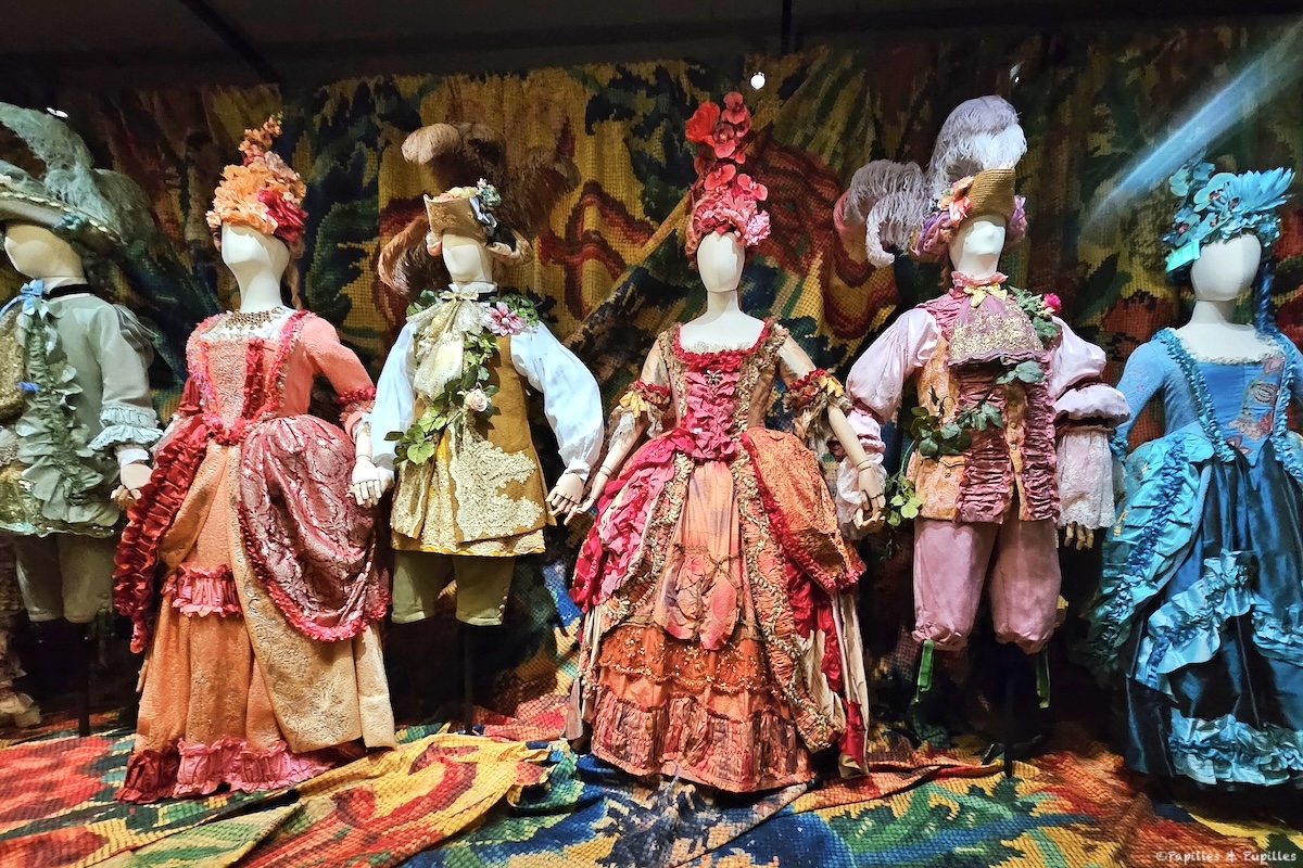Costumes Christian Lacroix 