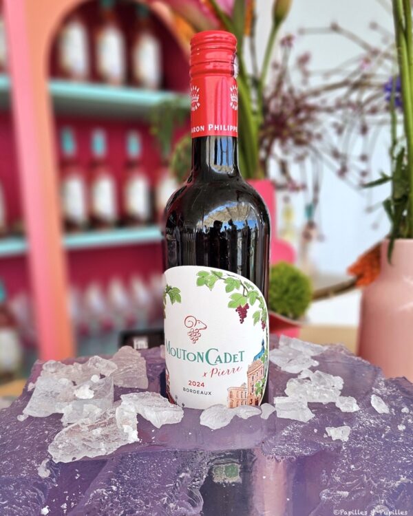 Bouteille de Mouton Cadet rouge
