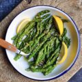 Pointes d’asperges vertes poêlées au Parmesan