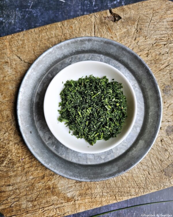 Aneth et ciboulette, ciselés