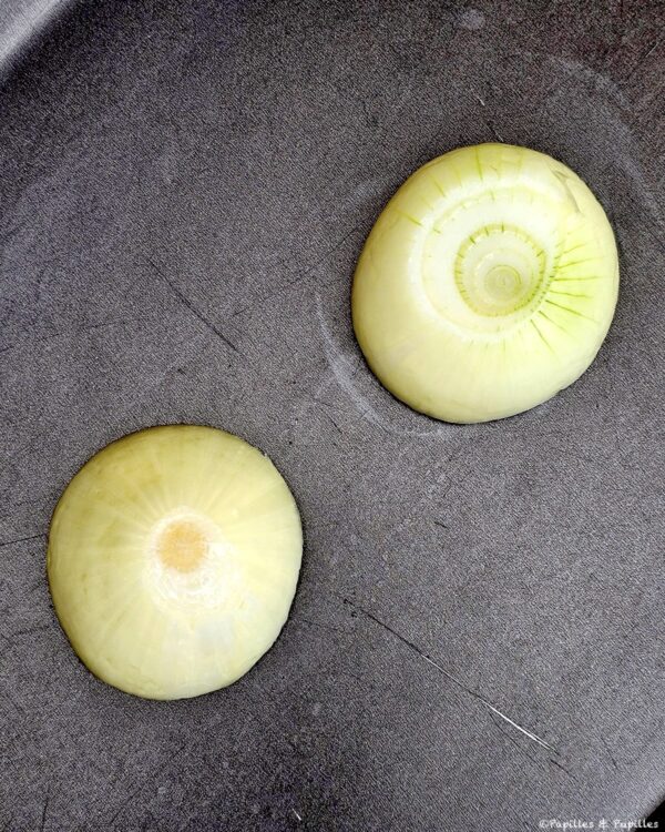 Oignon coupé en deux