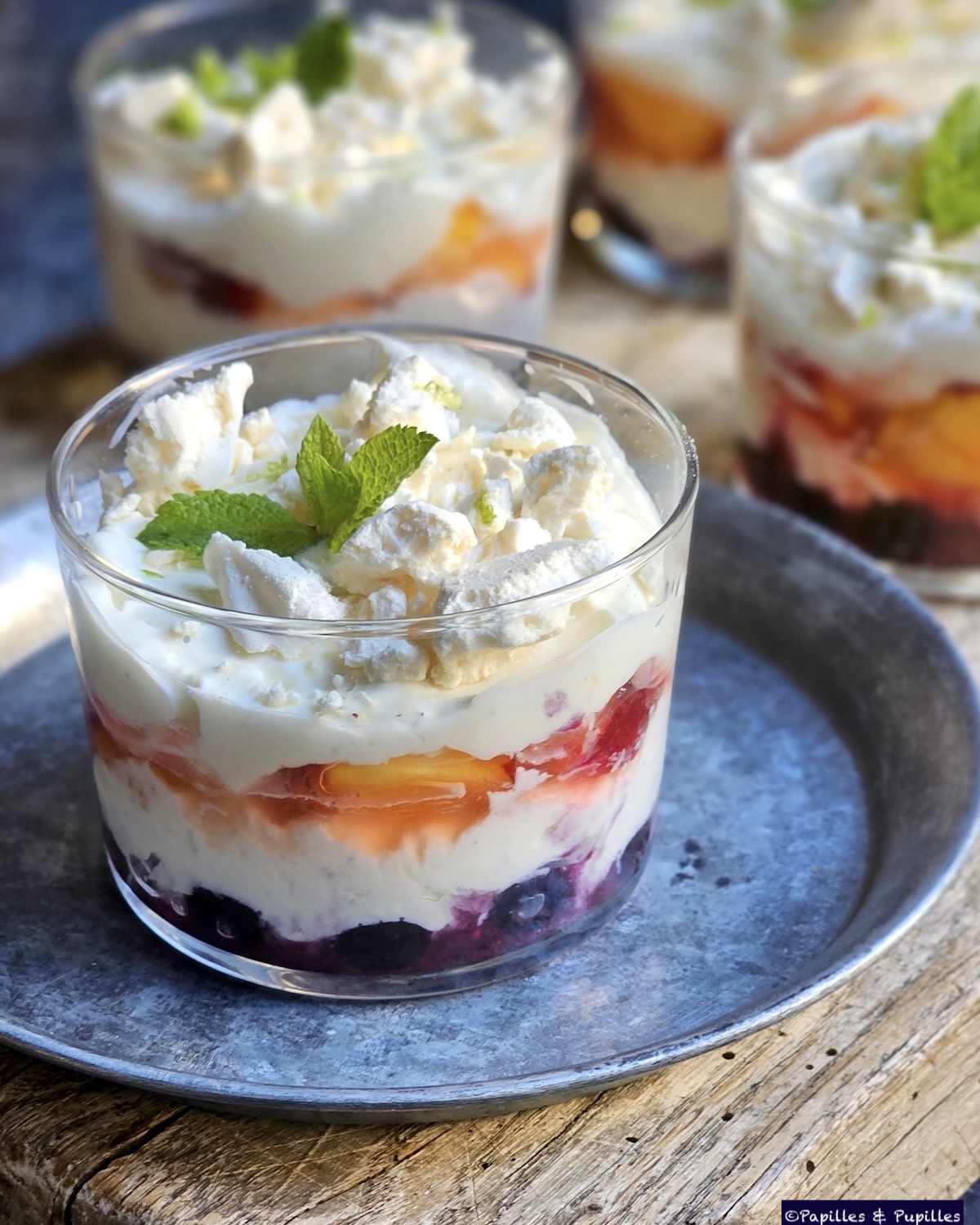 Verrines myrtilles nectarine mascarpone citron vert