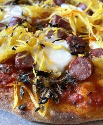 Pizza à la courge spaghetti ©Naoto Sato CC BY-NC-SA 2.0