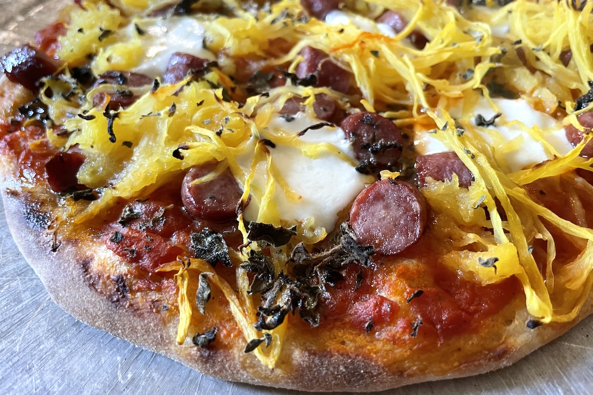 Pizza à la courge spaghetti ©Naoto Sato CC BY-NC-SA 2.0