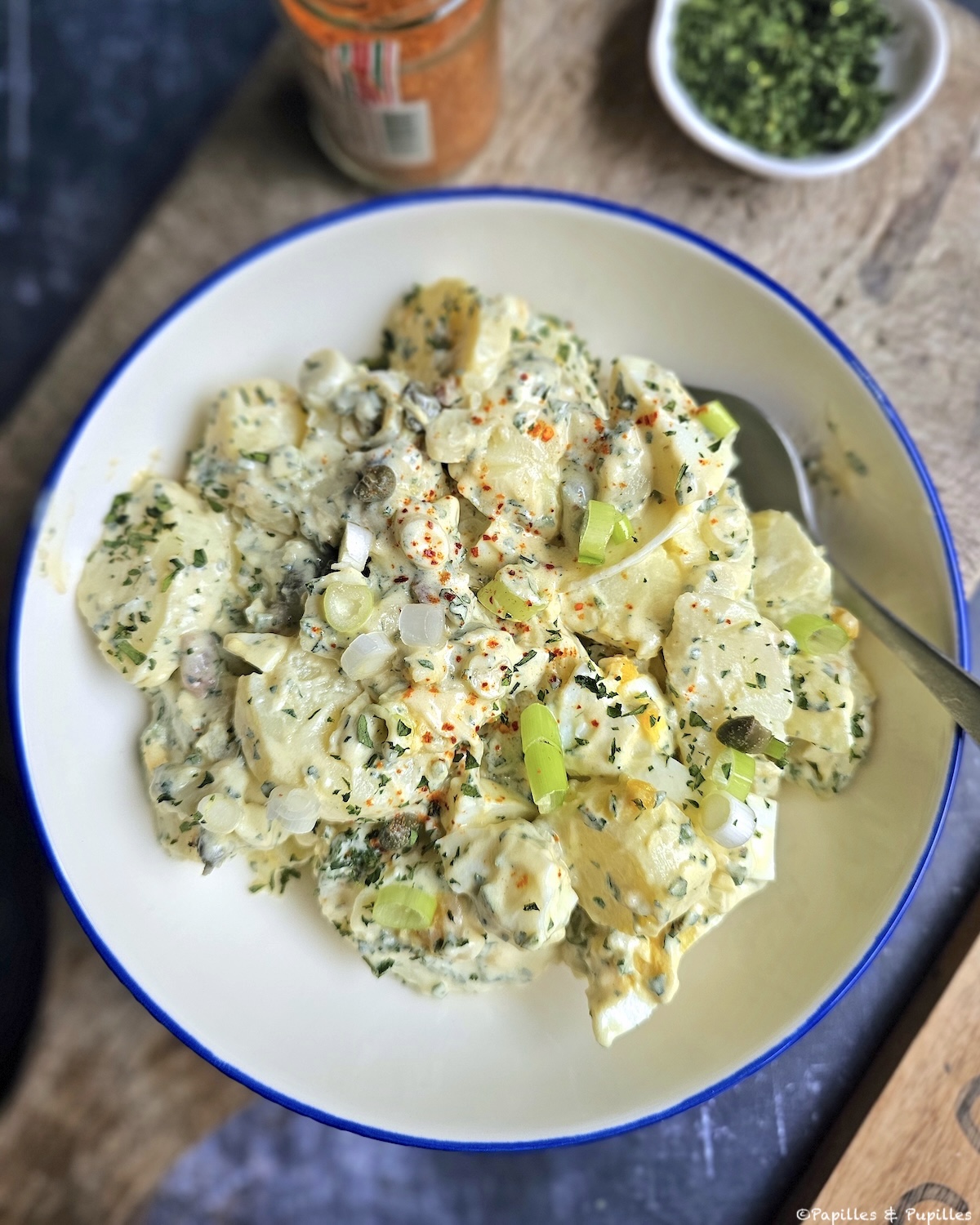 Salade de pommes de terre aux œufs et anchois