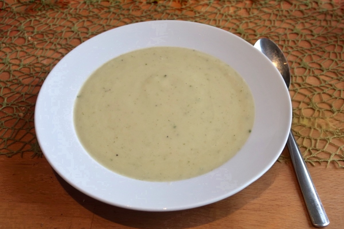 Soupe de chou rave à l'estragon ©Gourmandise