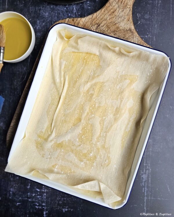 Dernière couche de pâte avant garniture