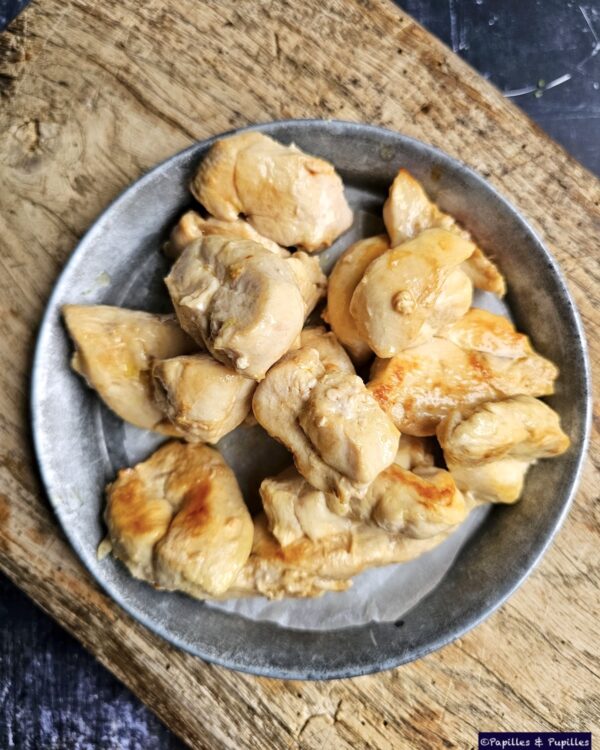 Dés de poulet cuits