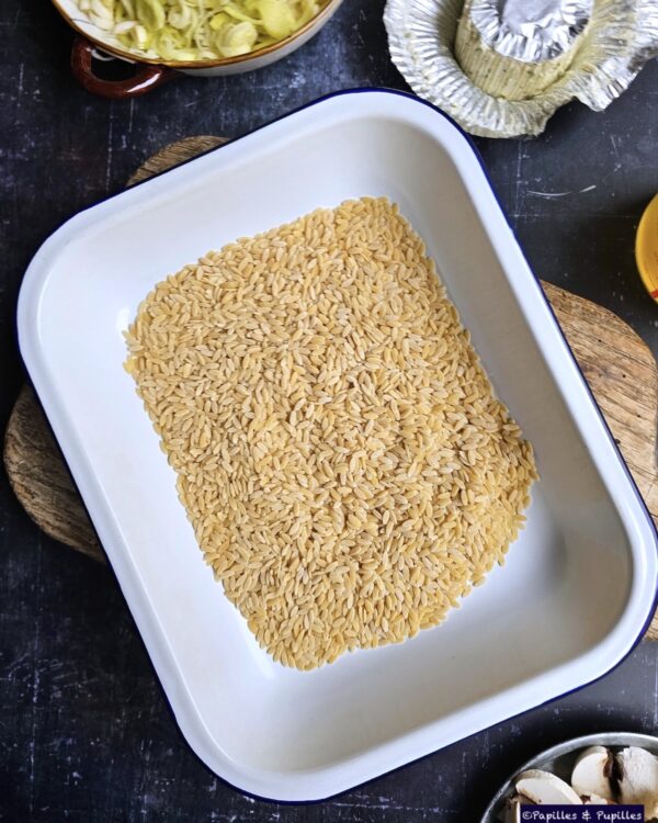 Mettez l'orzo dans le plat