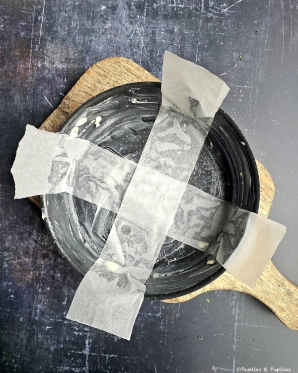 Moule beurrée avec la croix