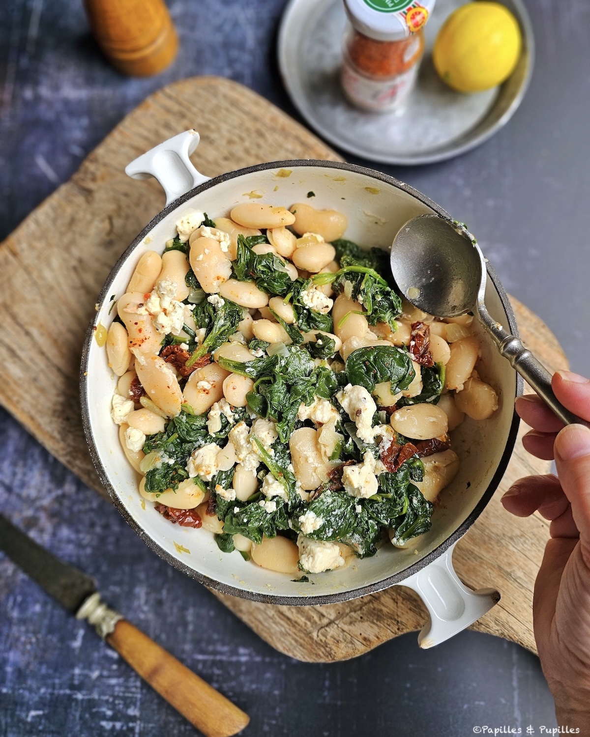 Poêlée d’épinards et haricots blancs à la méditerranéenne