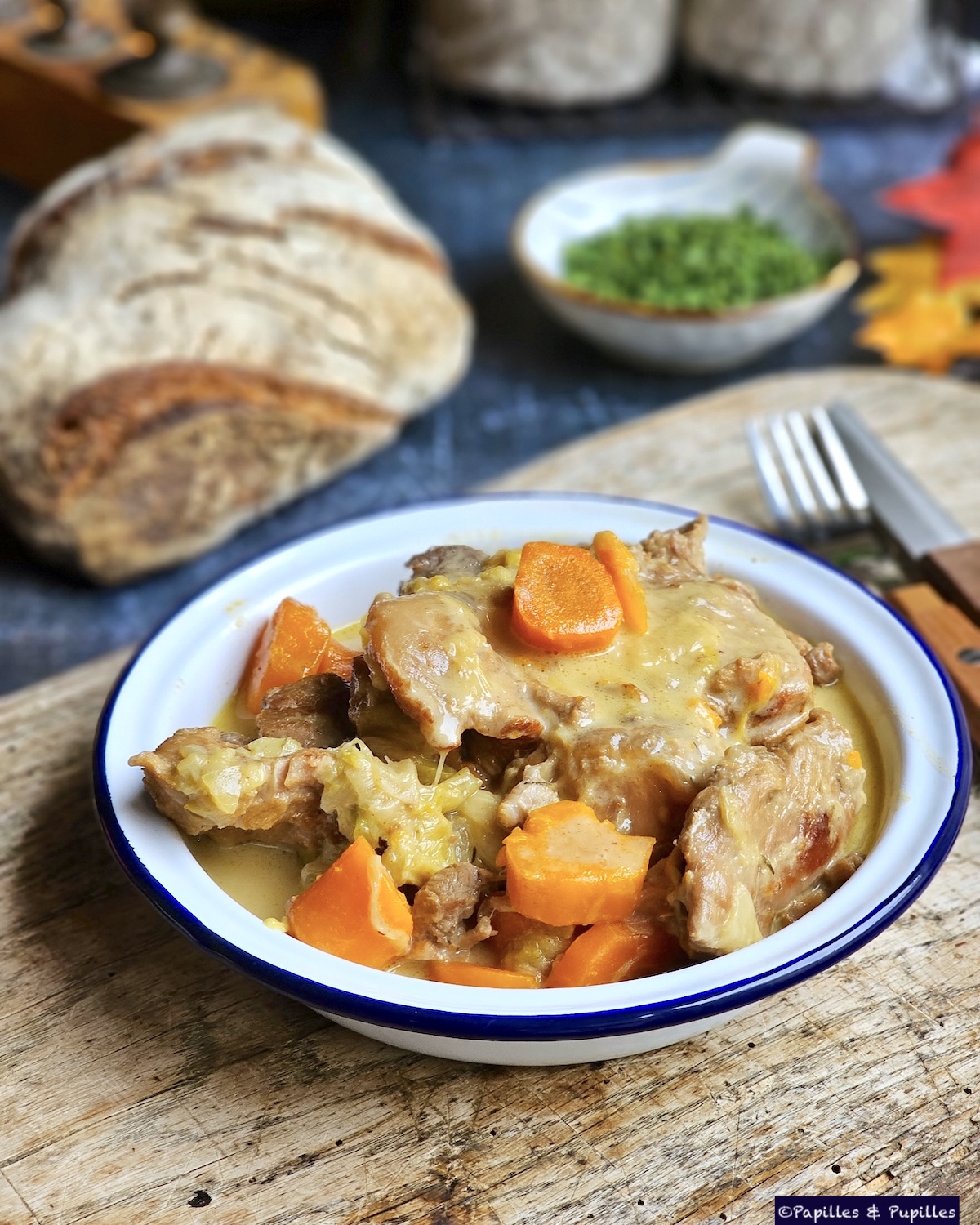 Sauté de veau aux poireaux, carottes et moutarde